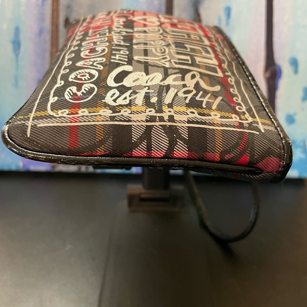 Coach Poppy Rare Graphic Plaid Wristlet Excellent Condition No Call Outs - Picture 4 of 12